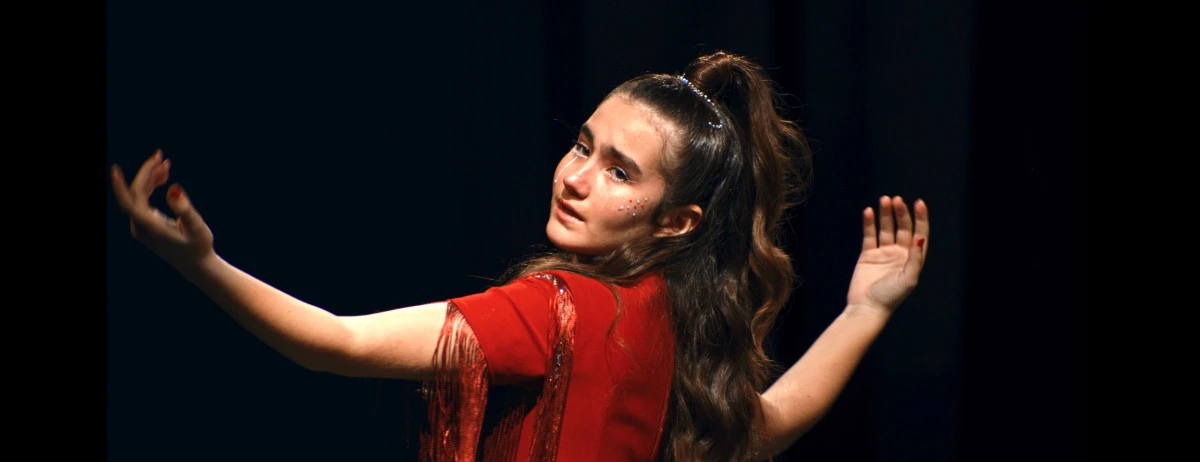 KANTO: Dünya Turlarının Ardından Boğaziçi'nde: Ensar Altay'ın İlk Filmi Ulusal Yarışta!