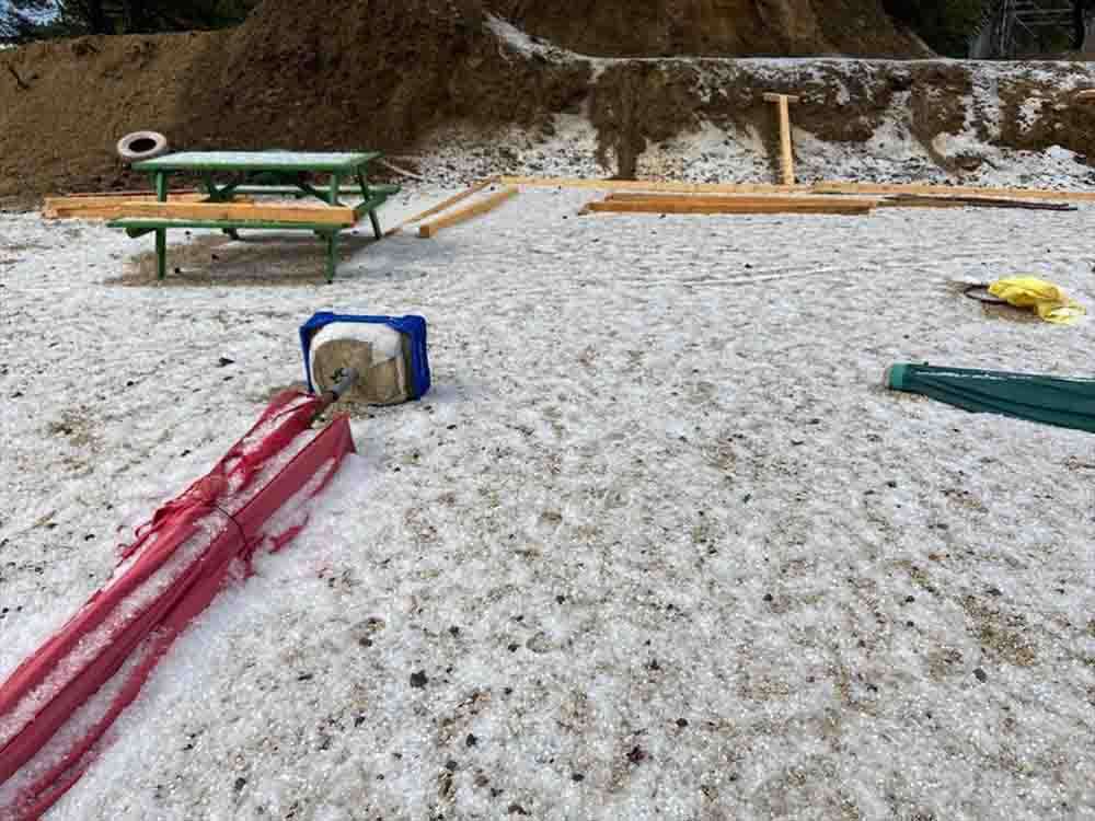 Karabük'te sağanak ve dolu etkili oldu