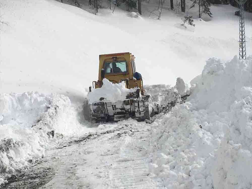 Kastamonu'da kar nedeniyle 86 köye ulaşılamıyor 