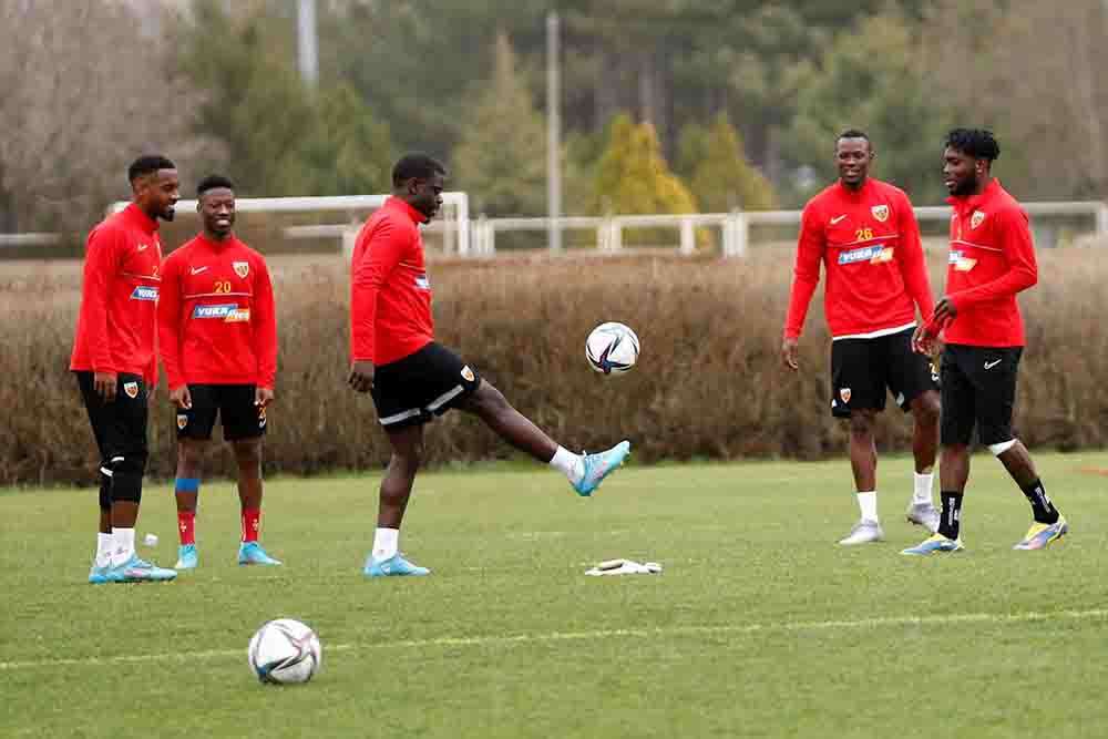 Kayserispor'da Göztepe maçı hazırlıkları sürüyor 