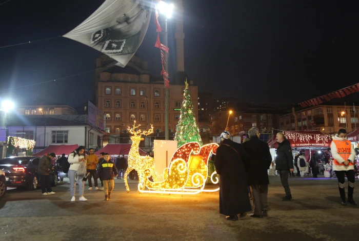 Ke&ccedil;i&ouml;ren Kadın Emeği Yeni Yıl Pazarı Fatih Stadı&rsquo;nda vatandaşların hizmetinde