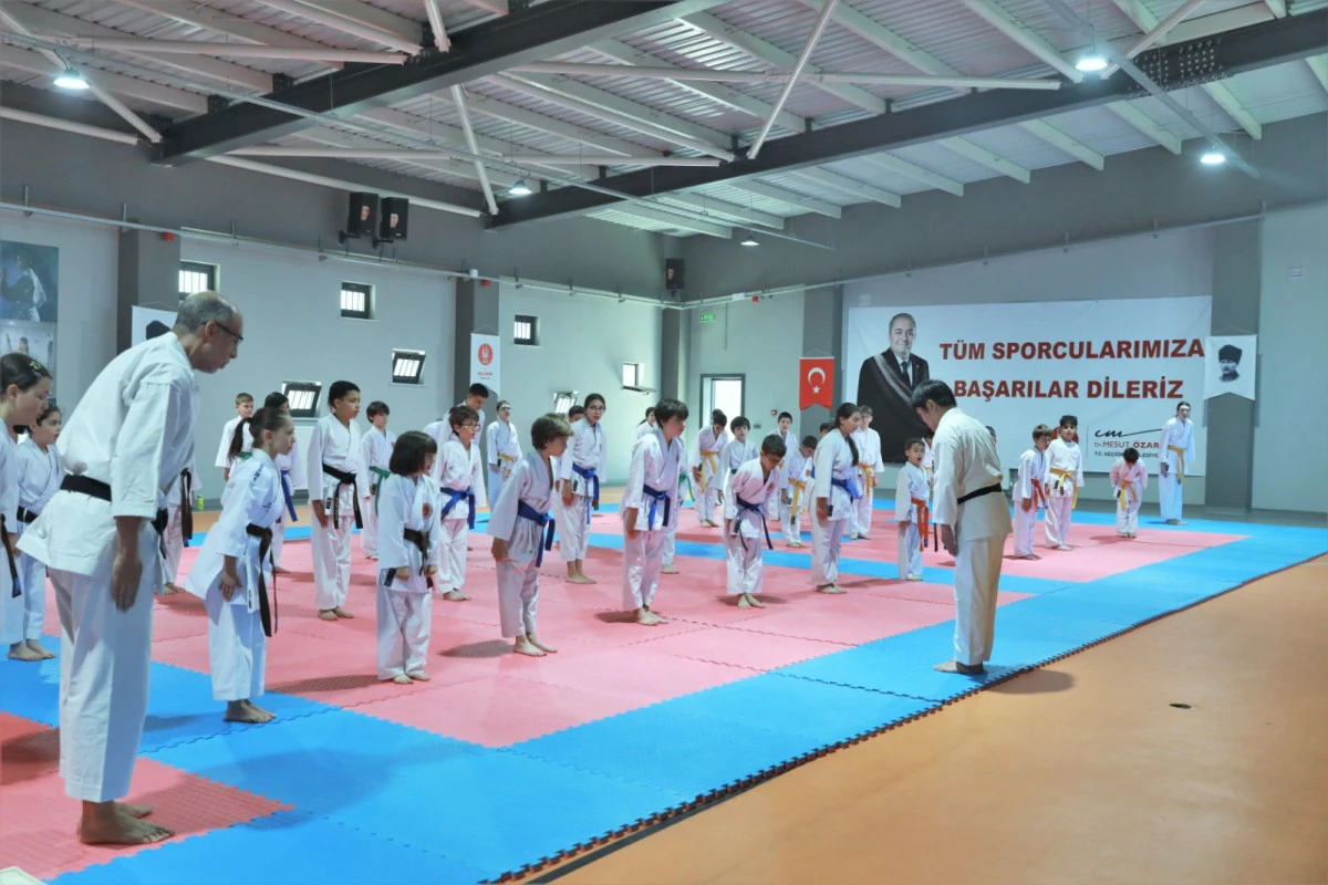Ke&ccedil;i&ouml;ren Uluslararası Karate Seminerine Ev Sahipliği Yaptı!