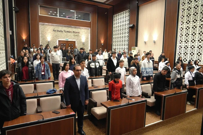 “Keçiören’de Gençlere Sağlık Eğitimi: Stajyerler İçin Kapsamlı Program”