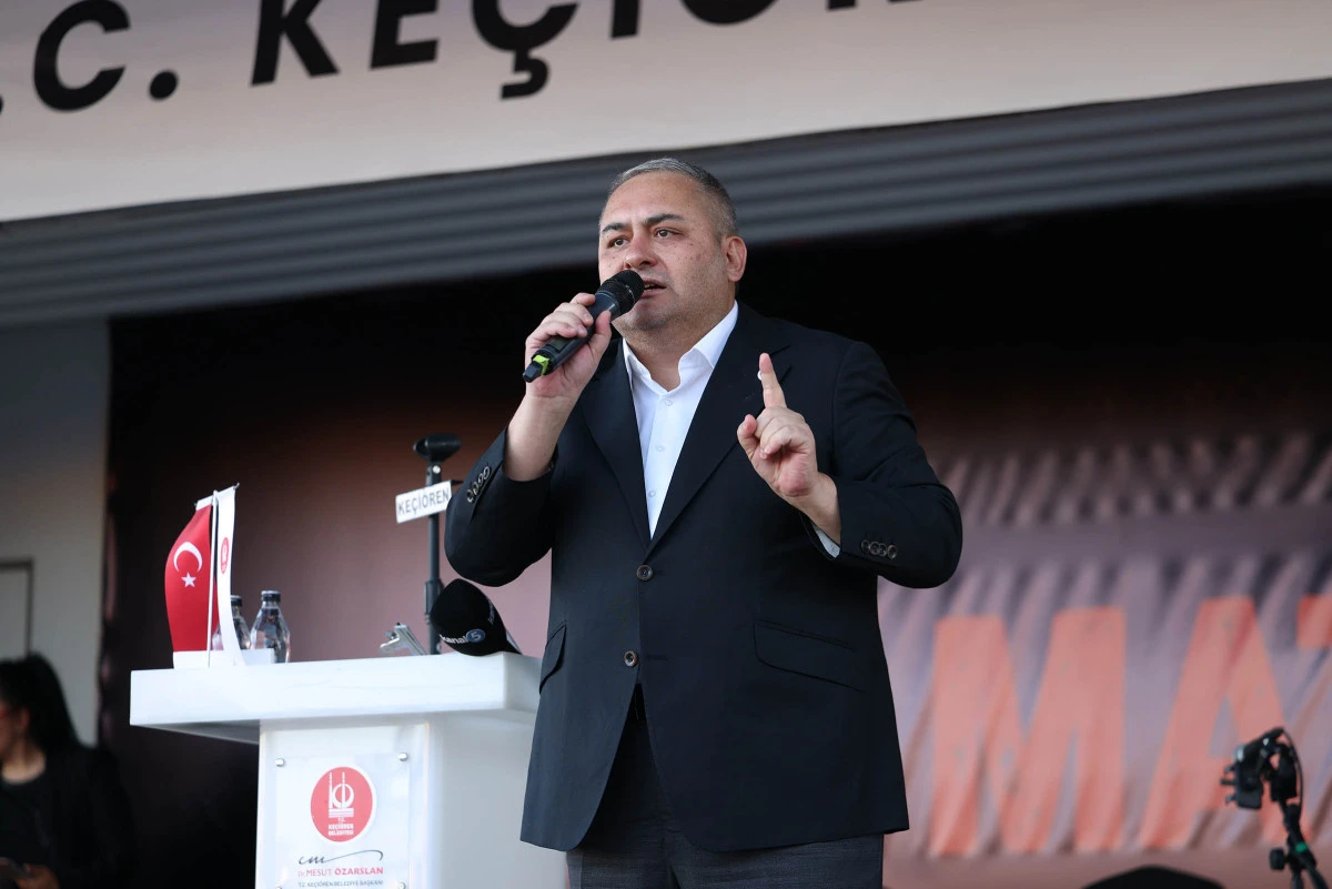 Ke&ccedil;i&ouml;ren&rsquo;de H&uuml;seyini Duruş Buluşması: Kalaba Meydanı&rsquo;nda Lokmalar Dualarla Paylaşıldı!