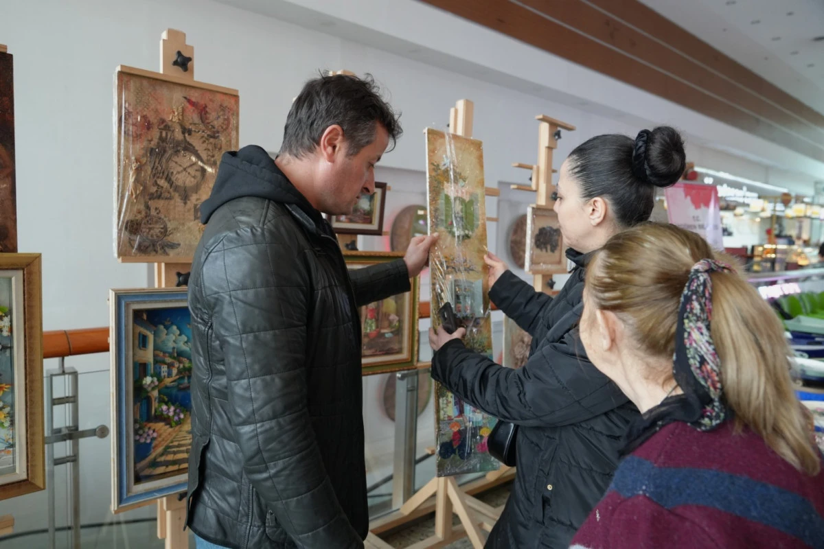 Ke&ccedil;i&ouml;ren&rsquo;de Konukevi Sakinlerinden Anlamlı Sergi: El Emeği &Uuml;r&uuml;nler B&uuml;y&uuml;k İlgi G&ouml;rd&uuml;