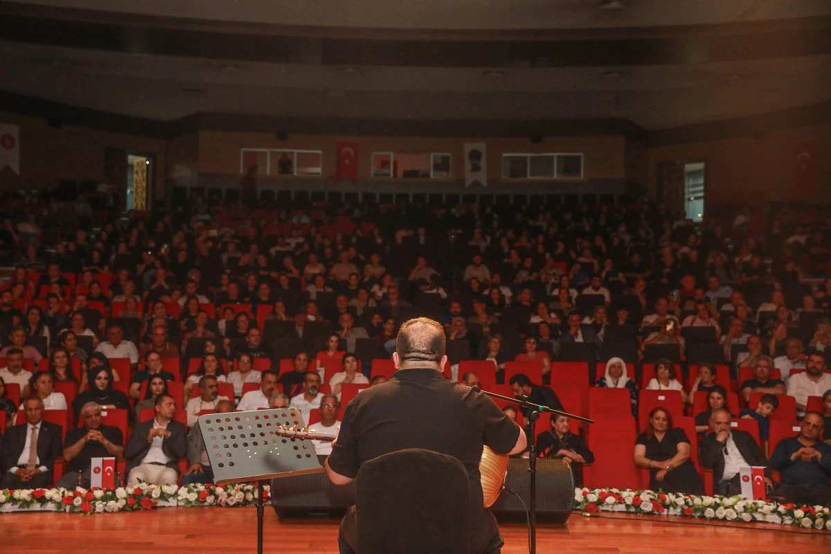 Ke&ccedil;i&ouml;ren&rsquo;de T&uuml;rk&uuml; Dolu Gece: B&uuml;y&uuml;k Usta Hasan Erdoğan Eserleriyle Yeniden Hayat Buldu!