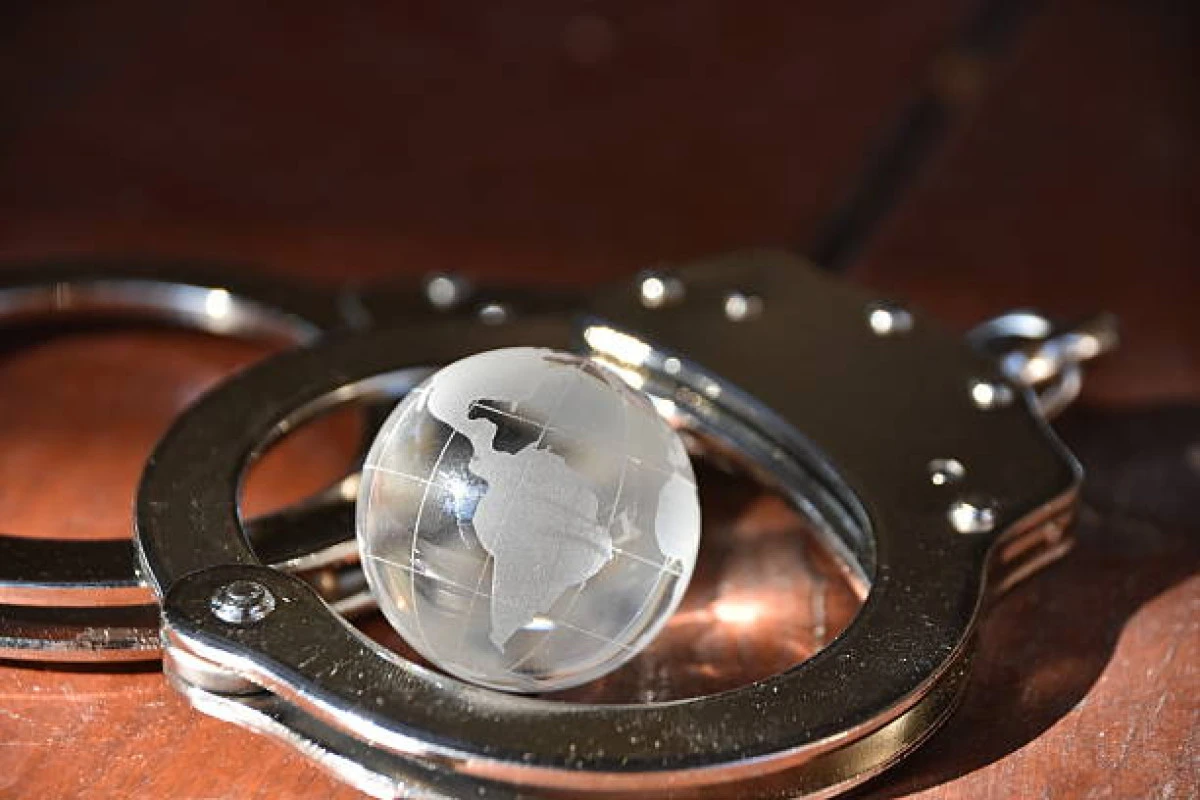 Kırmızı b&uuml;ltenle ve ulusal seviyede aranan 14 su&ccedil;lu T&uuml;rkiye'ye getirildi