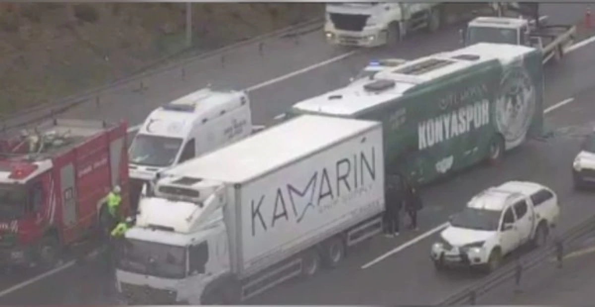 Konyaspor takım otob&uuml;s&uuml; kaza yaptı: 7 yaralı