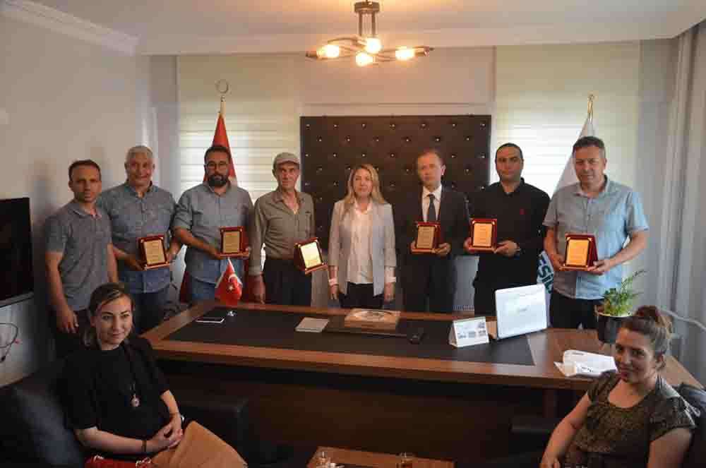 Kütahya'da sigarayı bırakanlara plaket verildi