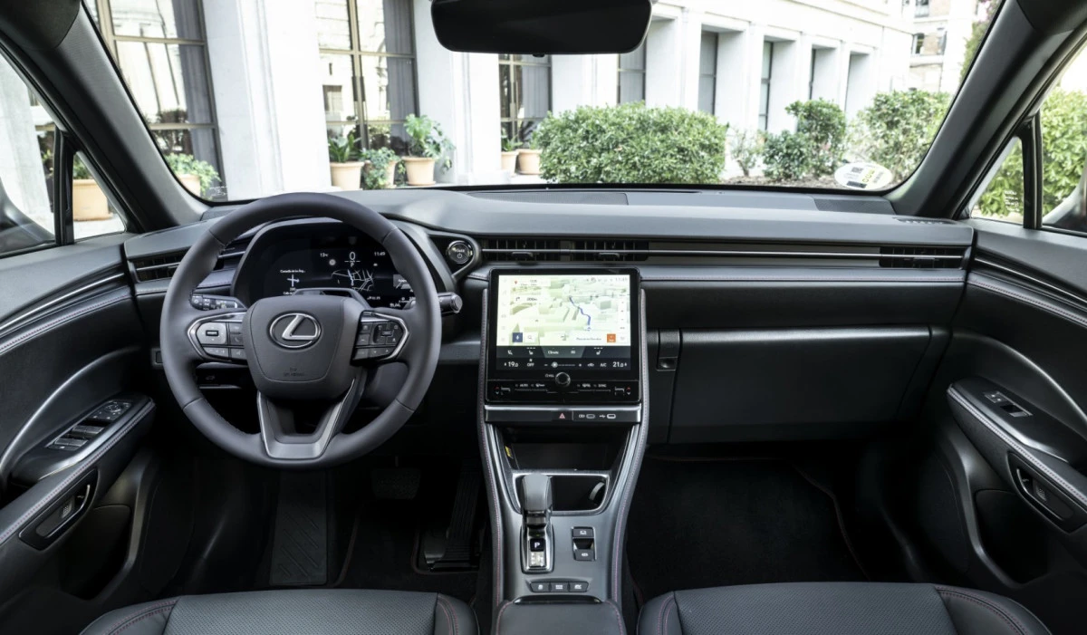 Lexus, LBX modeliyle En İyi Kabine Sahip K&uuml;&ccedil;&uuml;k SUV&rsquo;u &ouml;d&uuml;l&uuml;n&uuml; kazandı.