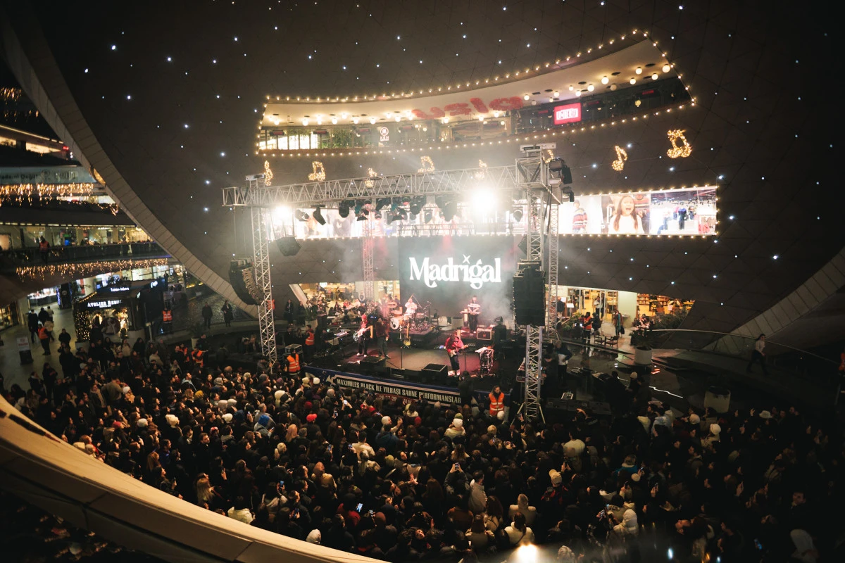 Madrigal&rsquo;den Kanyon&rsquo;da Unutulmaz B&uuml;y&uuml;k Yılbaşı Konseri