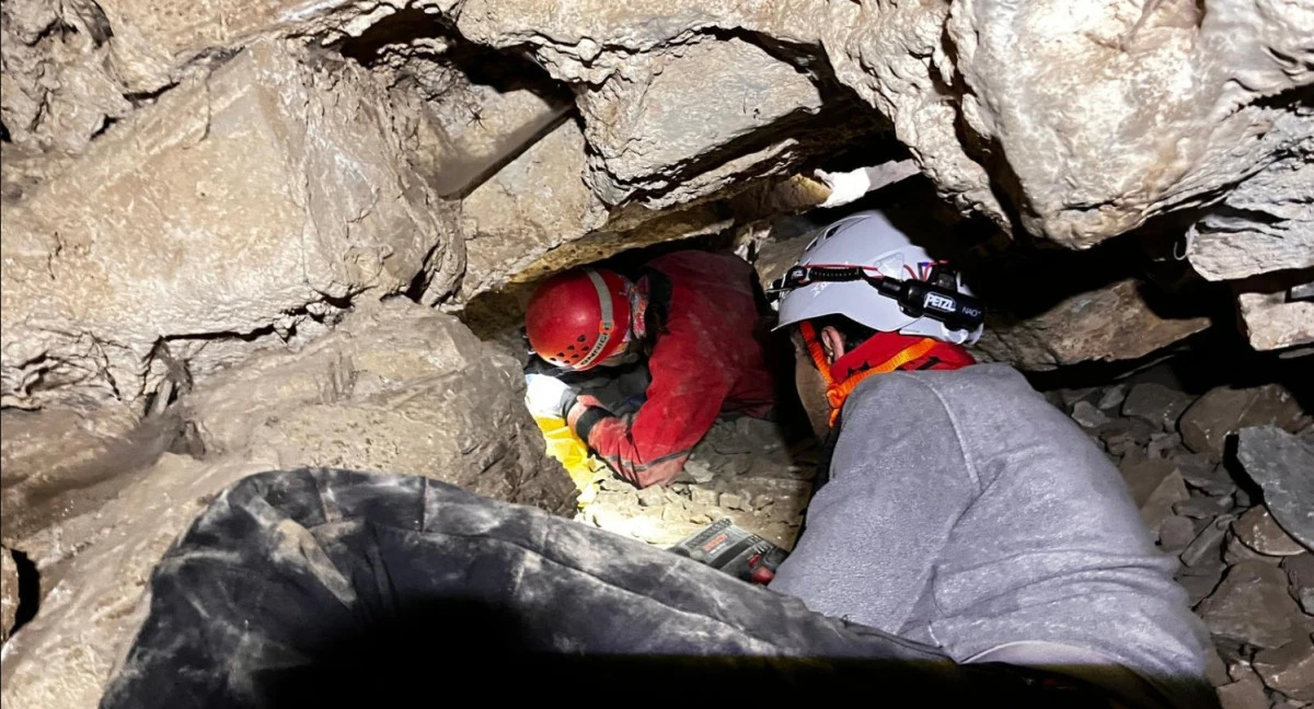 Mağarada 9 Saatlik Kurtarma Seferberliği