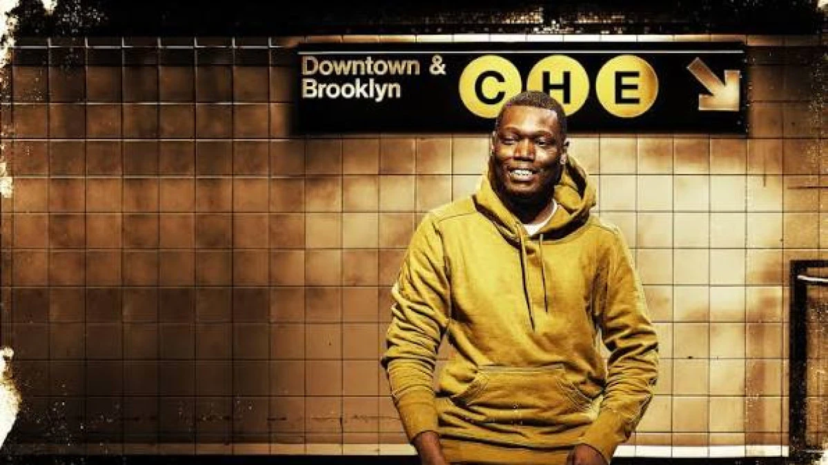 Michael Che D&ouml;n&uuml;yor: Netflix Ekranlarında Kahkaha Tufanı