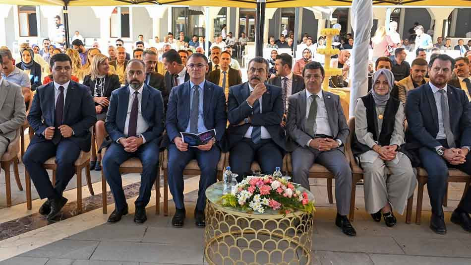 Milli Eğitim Bakanı Yusuf Tekin, Van'da Öğretmenlerle İstişarelerde bulundu