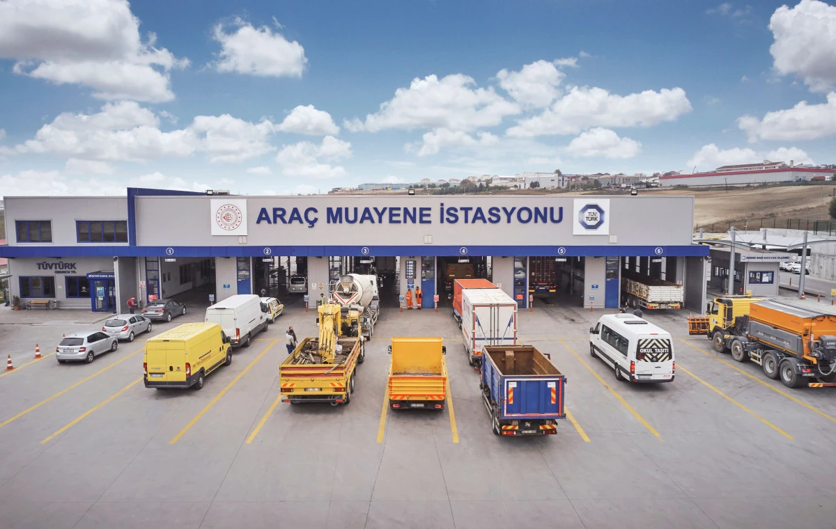 Milyonlarca &ouml;ğrenci yeniden yollarda