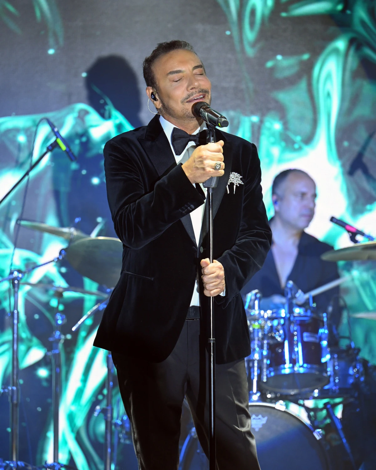 M&uuml;zik Yolculuğunda 30 Yıl Geride Kaldı: Cenk Eren Konser Maratonuna Hız Kesmeden Devam Ediyor