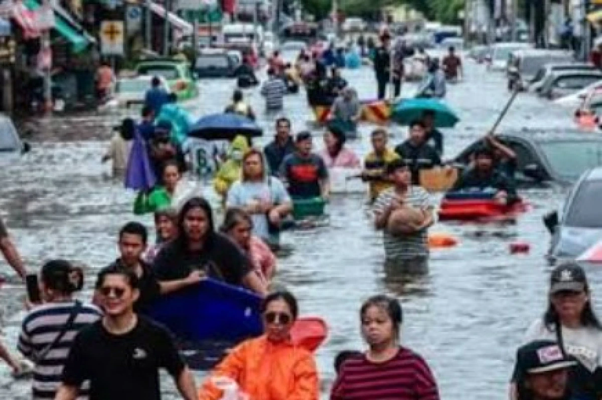 NASA Uyduları Felaketin Boyutunu G&ouml;zler &Ouml;n&uuml;ne Serdi: Tayland Sular Altında