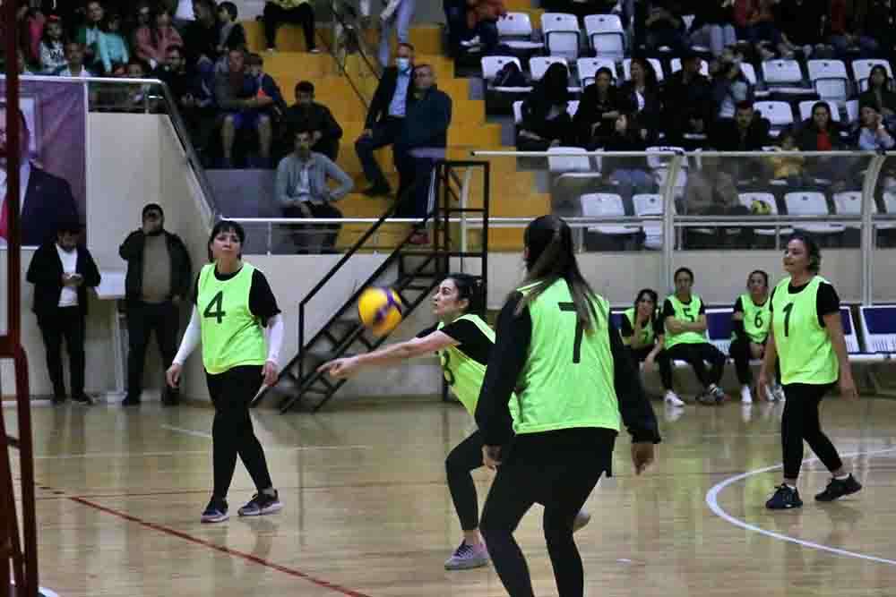 Osmaniye'de Turnuva başladı