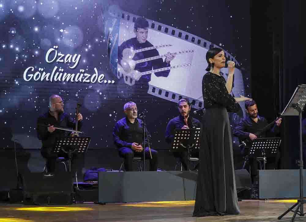 Özay Gönlümü Anma Gecesi