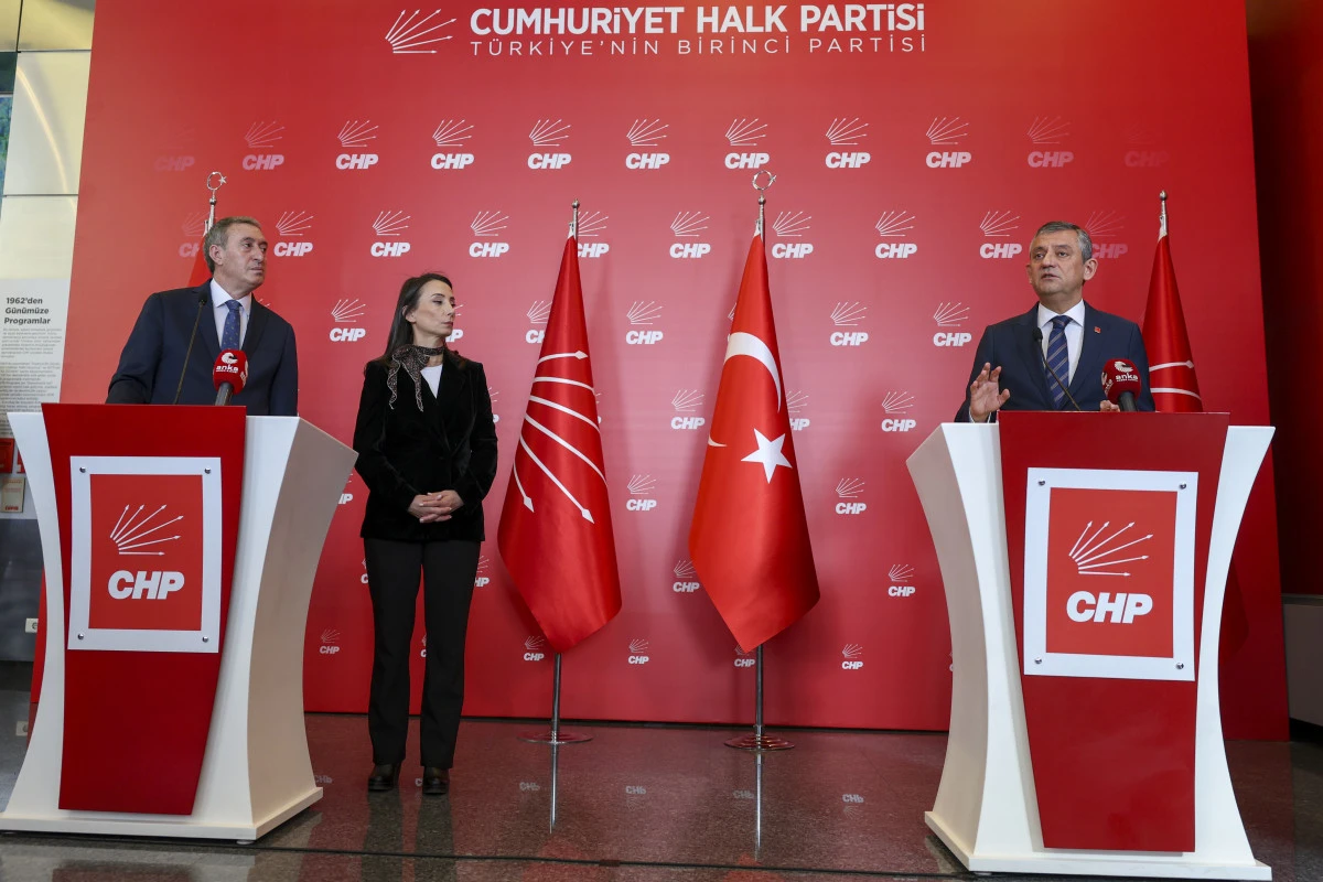 &Ouml;zg&uuml;r &Ouml;zel, Emekliye Sefalet &Uuml;creti Dayatılırken Adalet Keşke&rsquo;ye Bırakılamaz