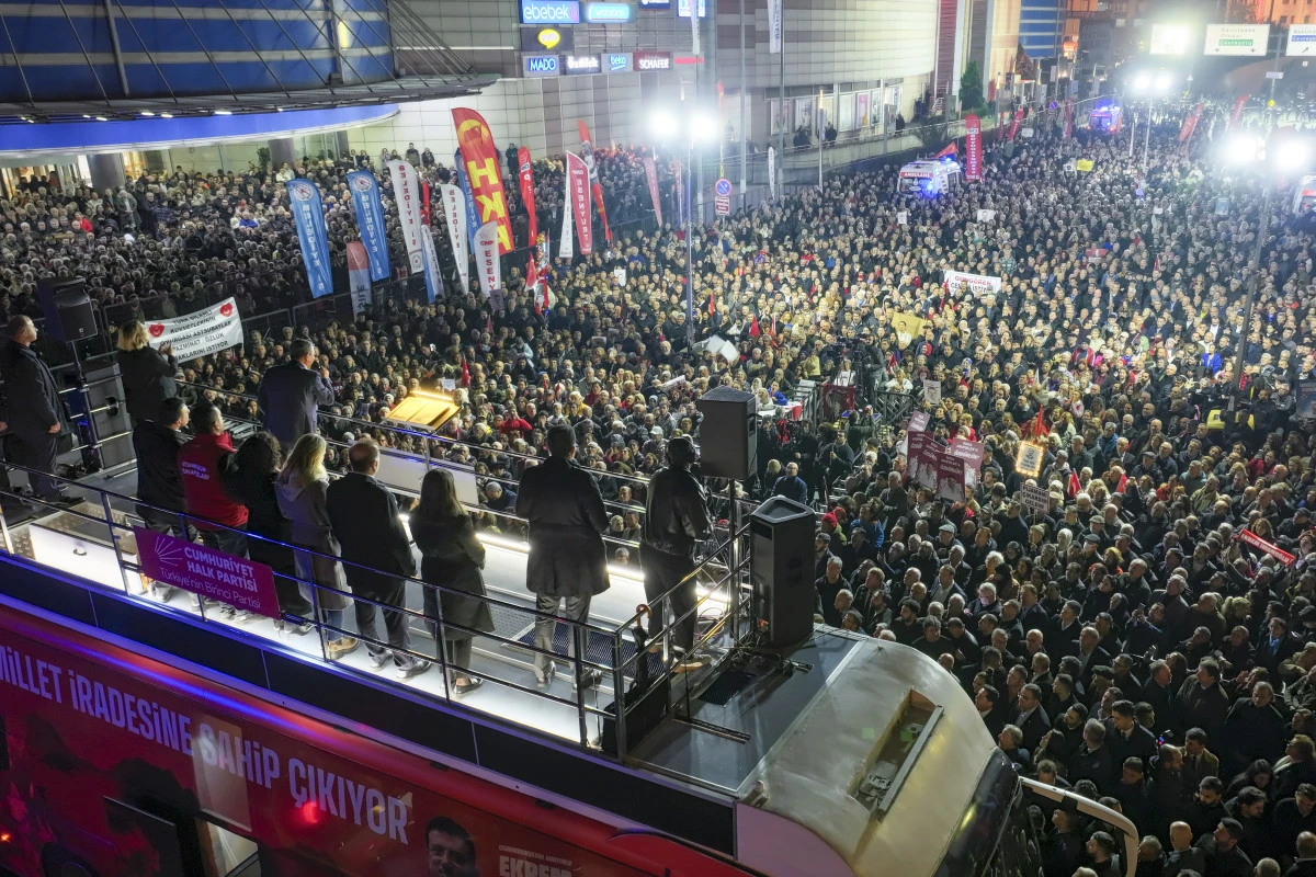 Özgür Özel Güngörende, Hak Edilen Maaş En Az 39, Biz Bunun Altında Yokuz