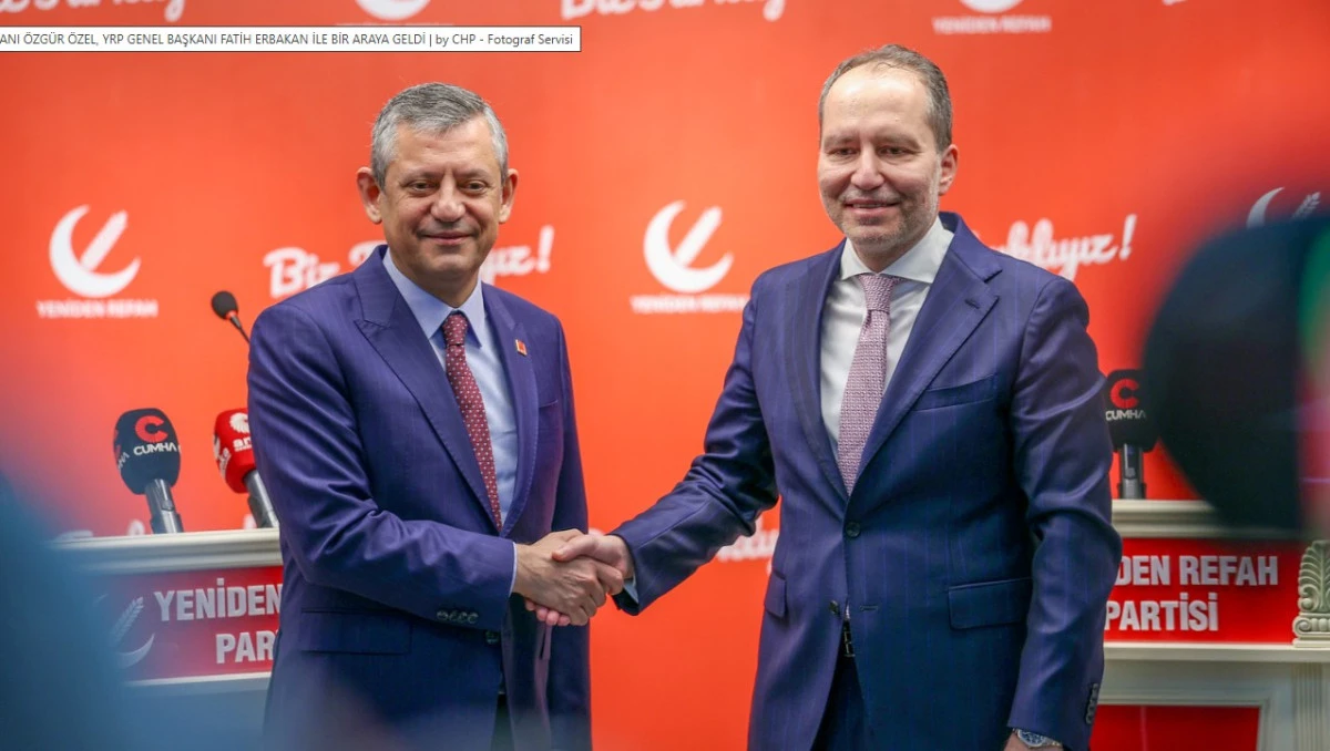 &Ouml;zg&uuml;r &Ouml;zel&rsquo;den Emekli Uyarısı: G&ouml;zlerindeki Ateş İktidarı Yakacak!