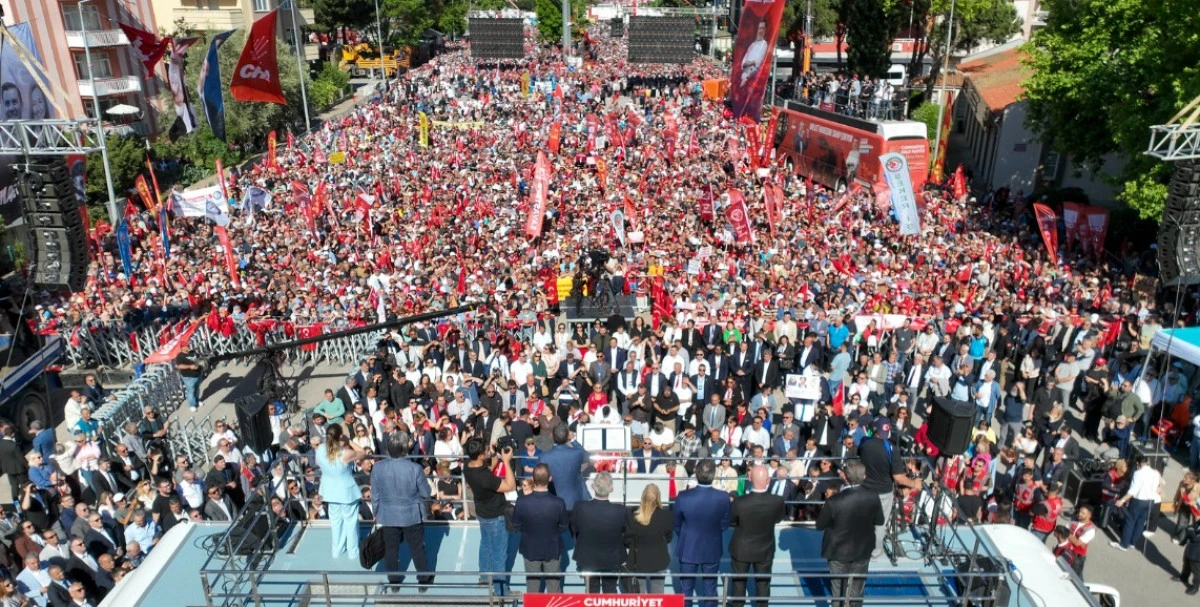 &Ouml;zg&uuml;r &Ouml;zel&rsquo;in Erdoğan Yoksulu Sevmiyor,  S&ouml;zleri Meydanı Ayağa Kaldırdı 