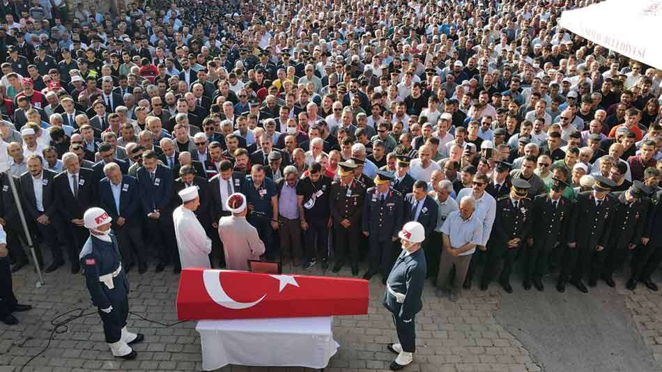 Piyade Uzman Çavuş Hüseyin Cankaya'nın cenazesi toprağa verildi