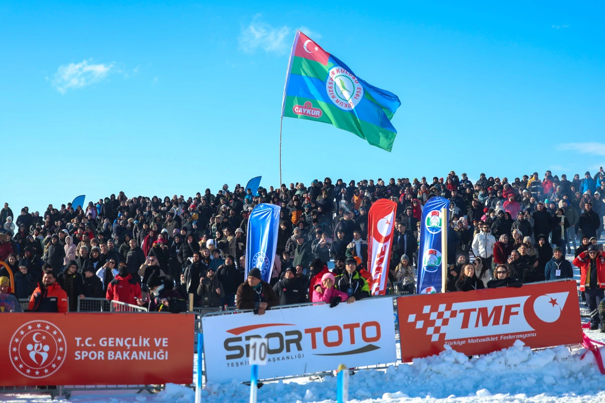 Rize&rsquo;de: Hand&uuml;z&uuml; Yaylası&rsquo;nda Kar Motosikleti Heyecanı!