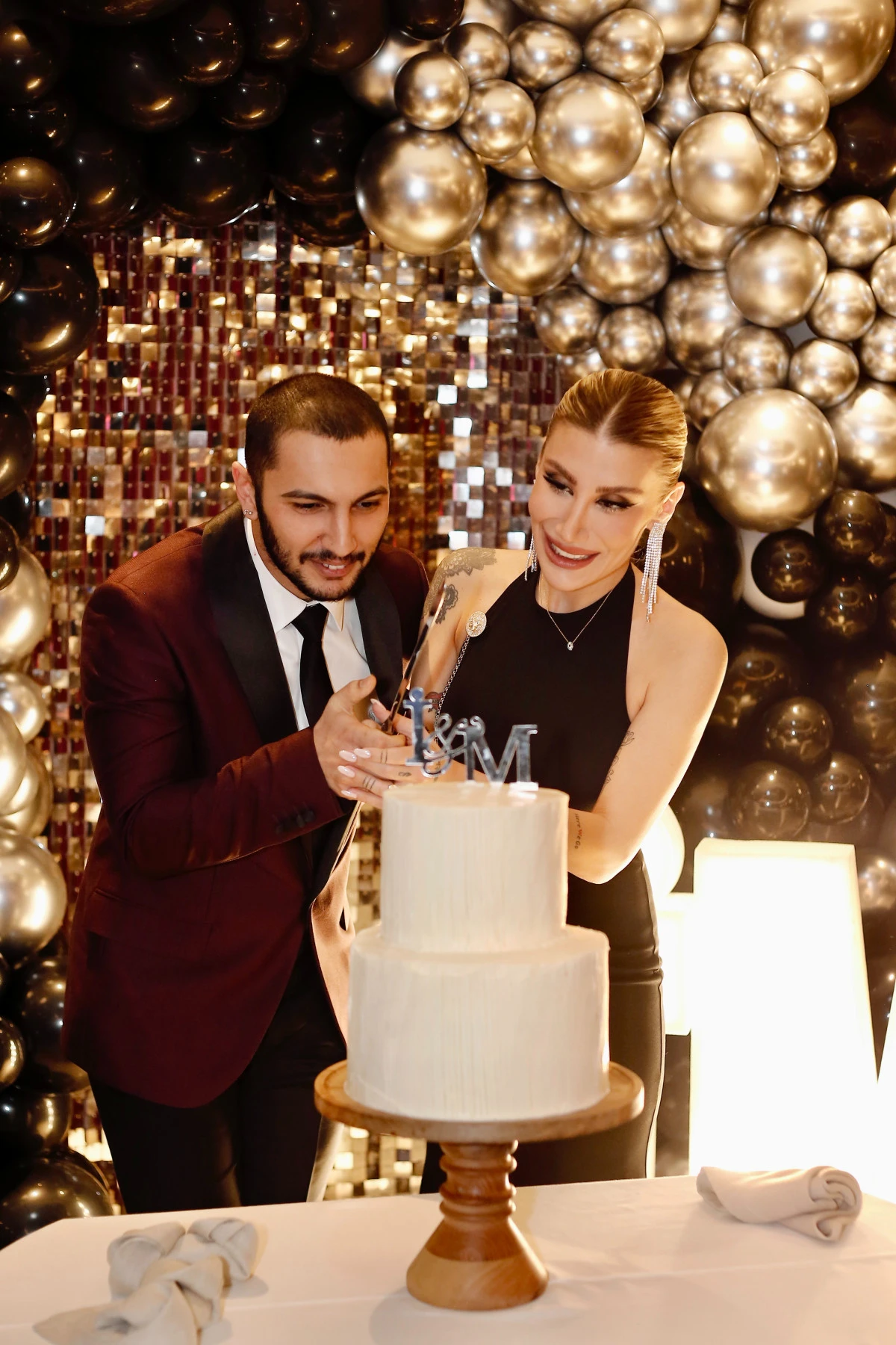 Sade t&ouml;ren, b&uuml;y&uuml;k mutluluk: İrem Derici nişanlandı