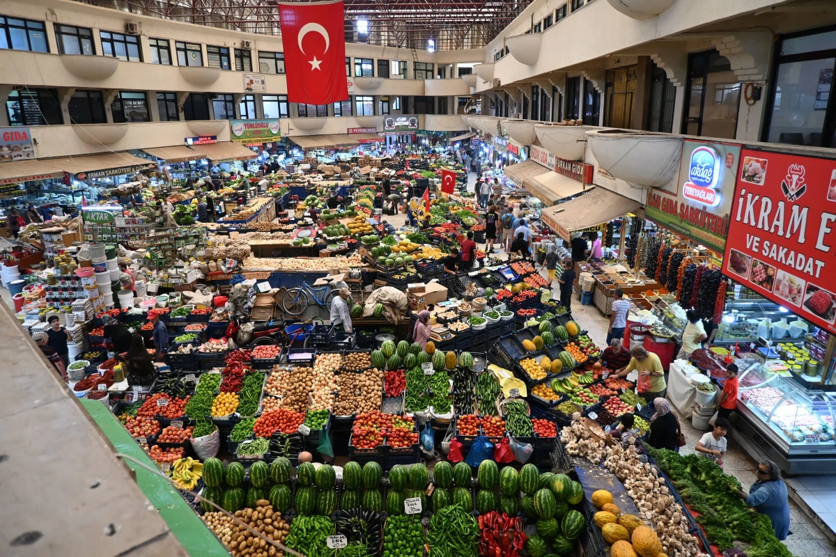 Sağlık &Ccedil;alışanının Acı Re&ccedil;etesi: 38 Yıllık Memurun Ana Maaşı A&ccedil;lık Sınırında!