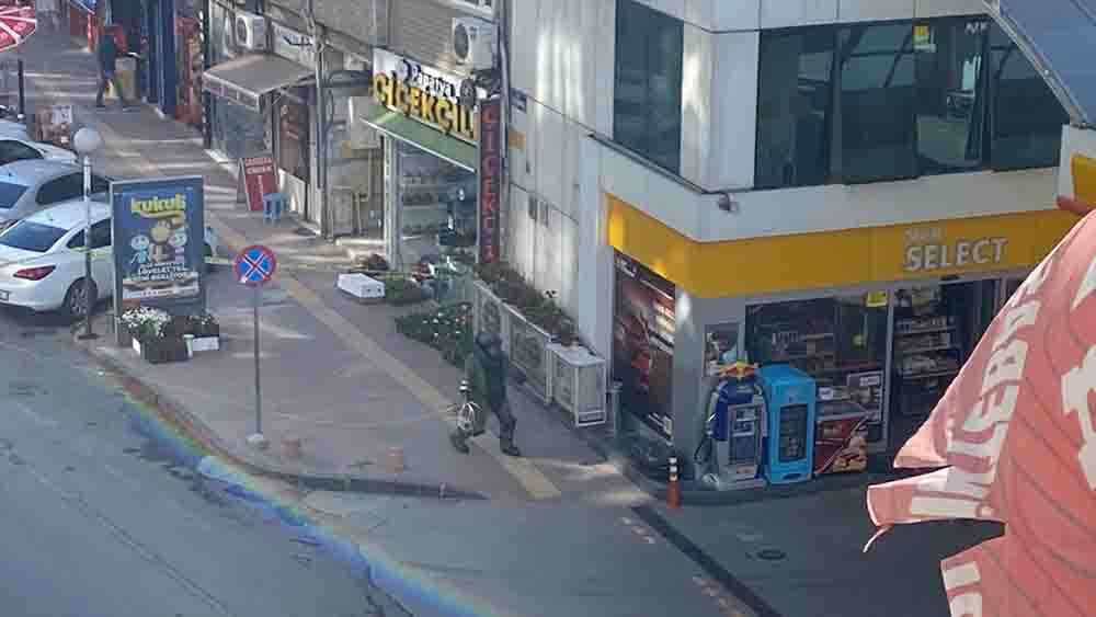 Samsun'da petrol istasyonunun yanında şüphe üzerine patlatılan bavuldan eşya çıktı