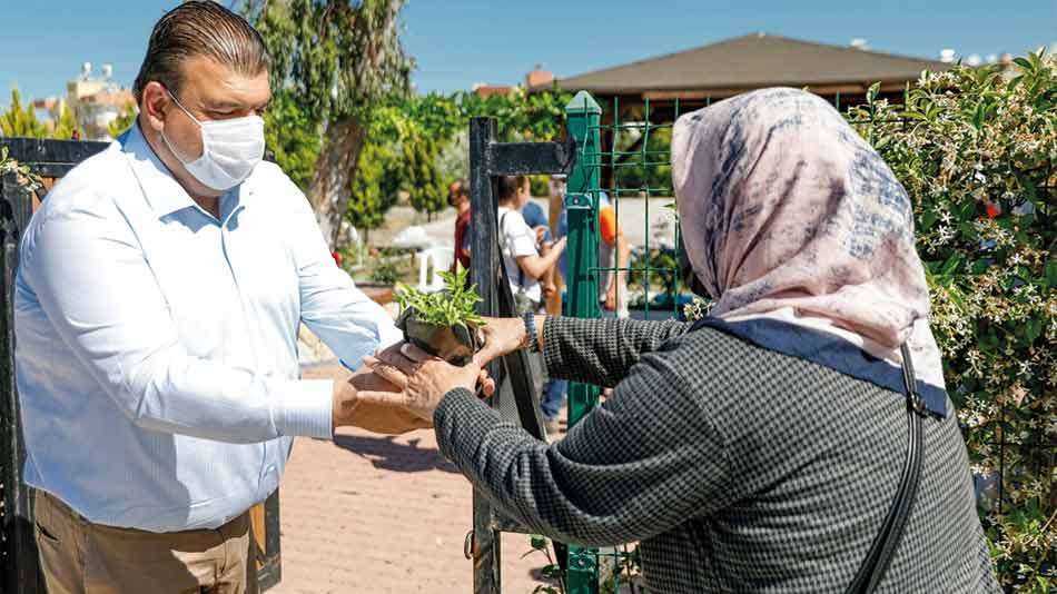 SEFERİHİSAR'DA DÜZENLENECEK TOHUM TAKAS ŞENLİĞİ’NDE 300 BİN FİDE DAĞITILACAK