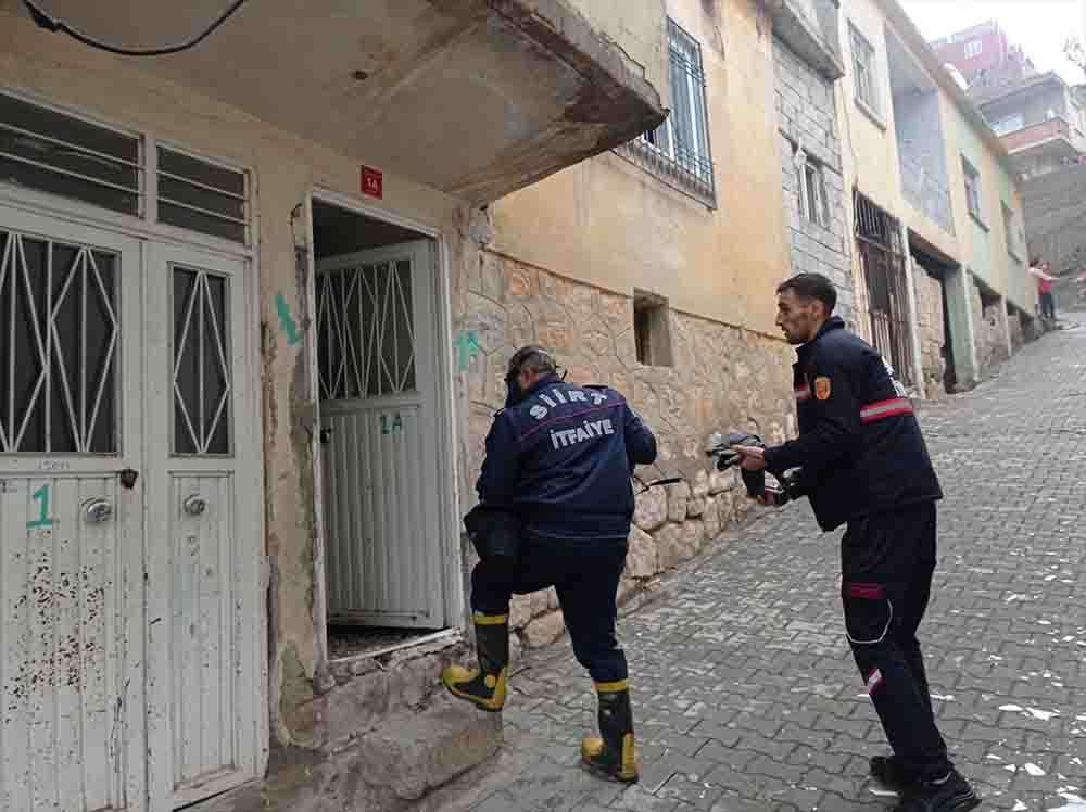 Siirt'te evde yaşanan patlamada 2 kişi yaralandı 