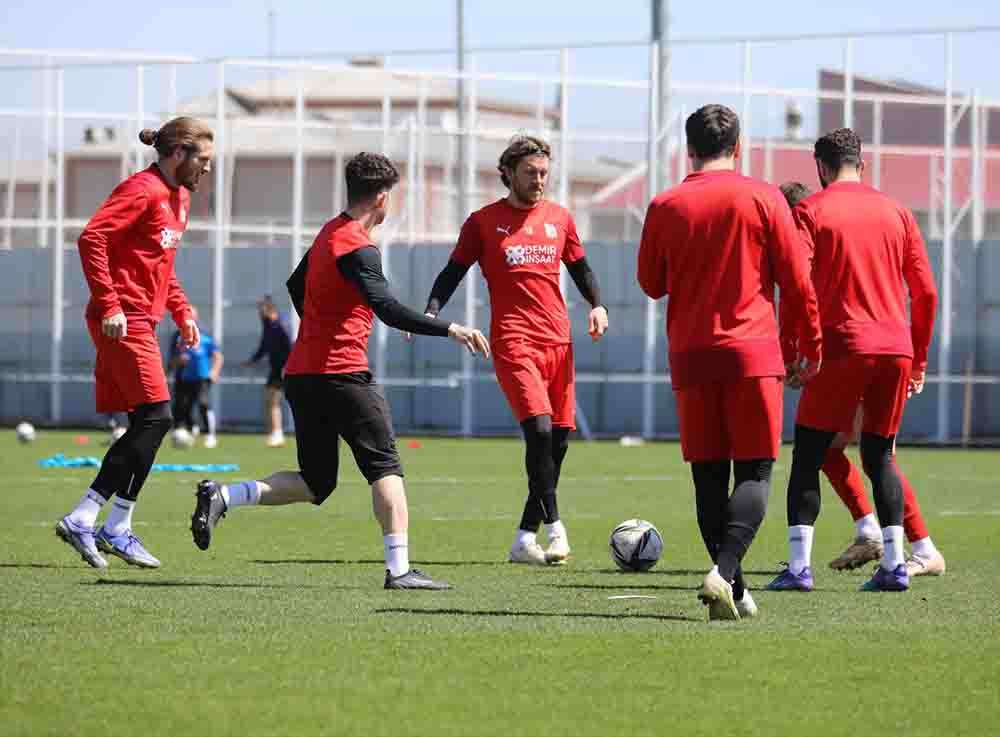 Sivasspor, Medipol Başakşehir maçının hazırlıklarını bitirdi. 