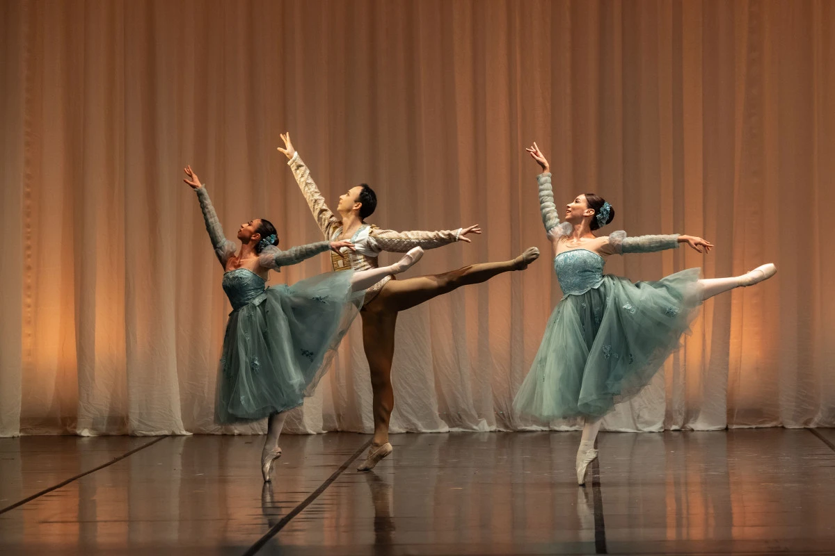 Süreyya Opera Sahnesi’nde Masalsı Yolculuk: Çaykovski Bale Gala Ayakta Alkışlandı