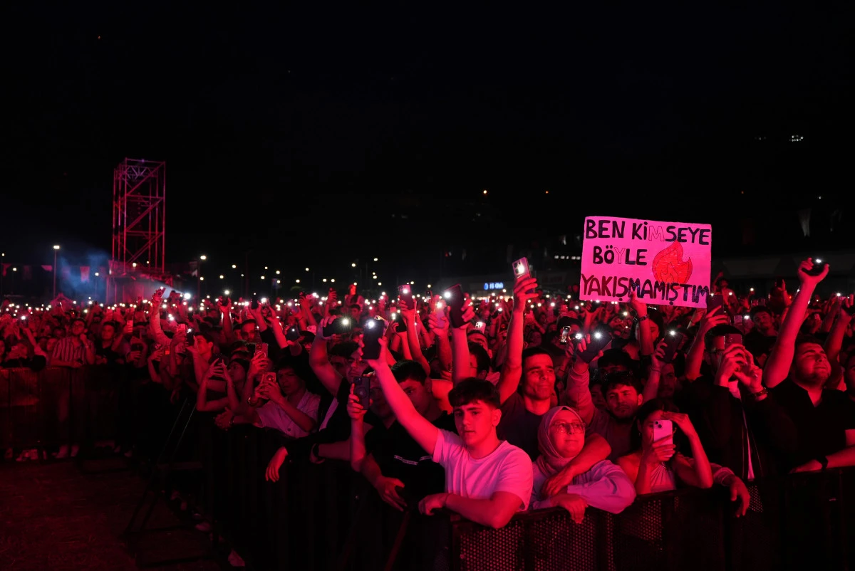Trabzon'da Festival Coşkusu: Beng&uuml; Konseriyle Papara Park'ta Muhteşem Başlangı&ccedil;!