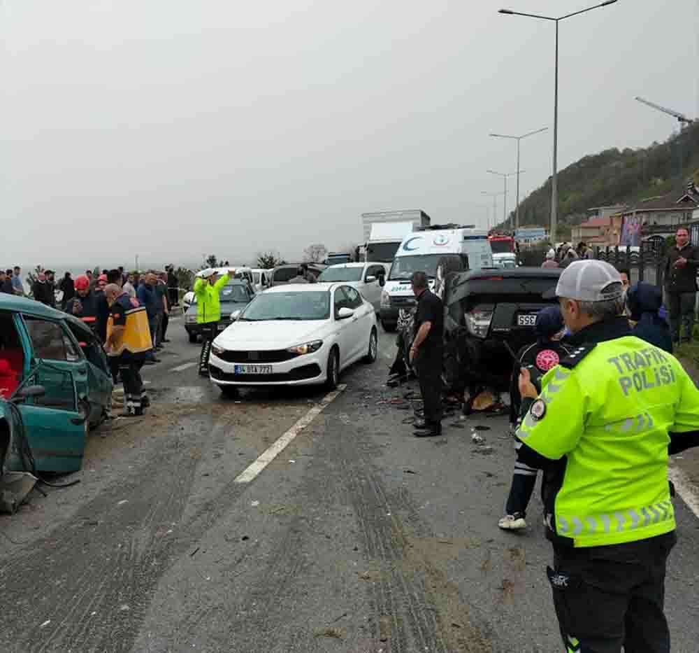 Trabzon'da zincirleme trafik kazasında bir kişi öldü, bir kişi ağır yaralandı