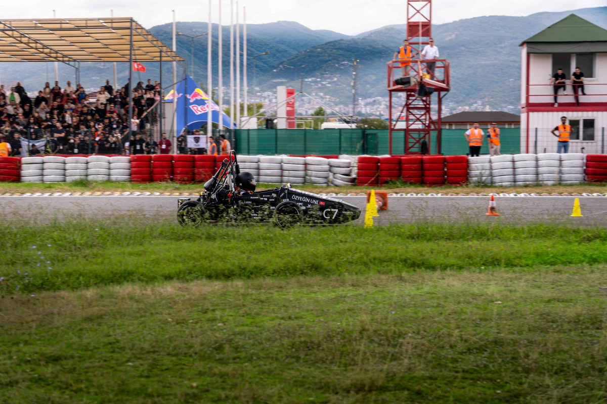 T&Uuml;KİD sponsorluğundaki OzU Racing, Formula Student T&uuml;rkiye 2026&rsquo;da genel klasman ikincisi oldu
