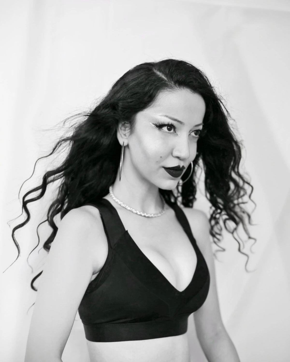 Türk Rock’ından Cesur Hamle: Pınar Azizoğlu’nun “Kötüyüz Artık !”ı Yayında