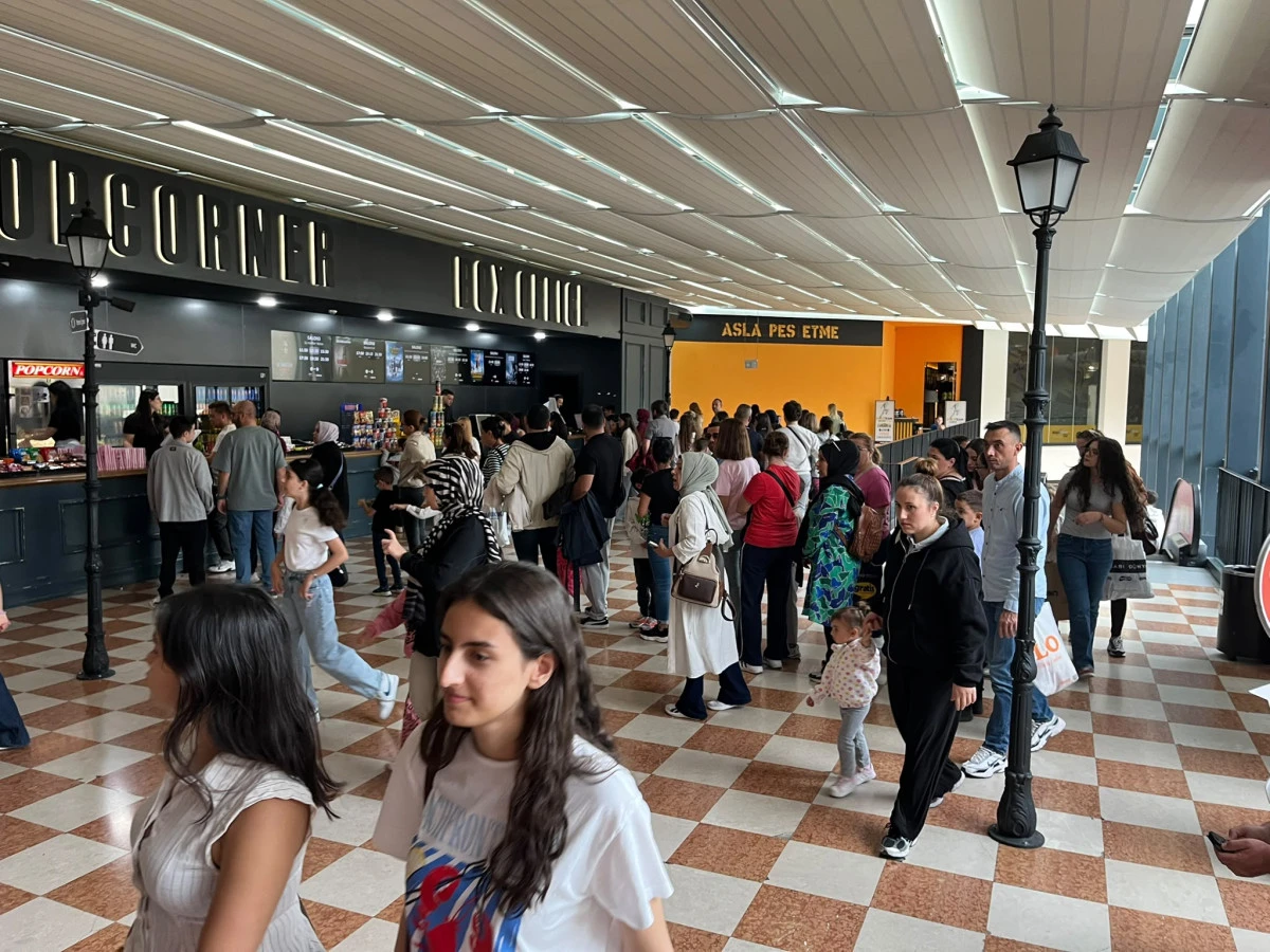T&uuml;rk Sinemasına Dev Destek S&ouml;z&uuml;: GN&Ccedil; Sinema Festivali Coşkusu T&uuml;m T&uuml;rkiye&rsquo;yi Sardı!