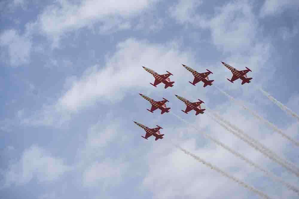 Türk Yıldızlardan gösteri