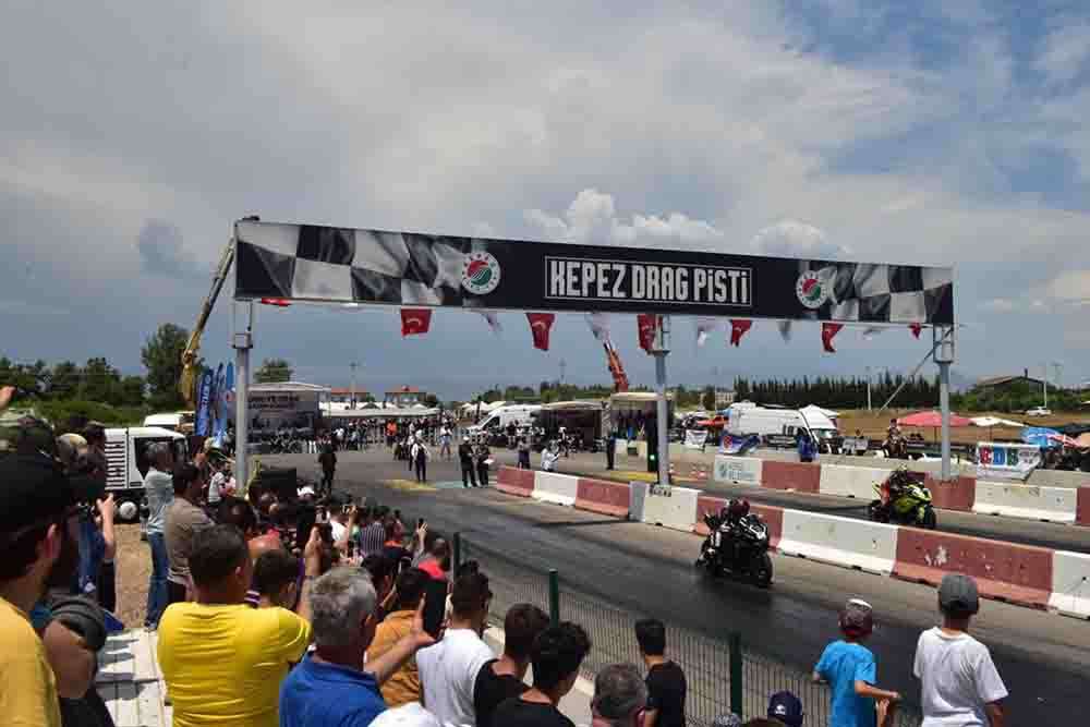 Türkiye Drag Şampiyonası'nın birinci ayağı Antalya'da başladı