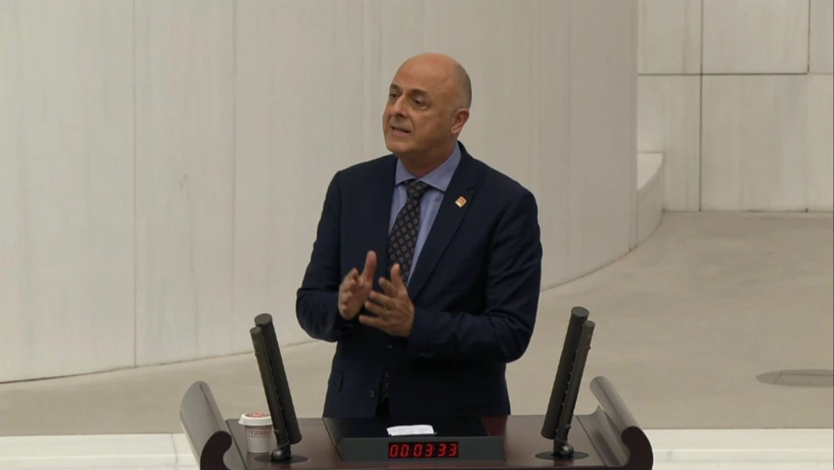 &Uuml;mit &Ouml;zlale&rsquo;den 50 Lira &Ccedil;ıkışı:, Bu Da Bizim Ayıbımız Olsun!