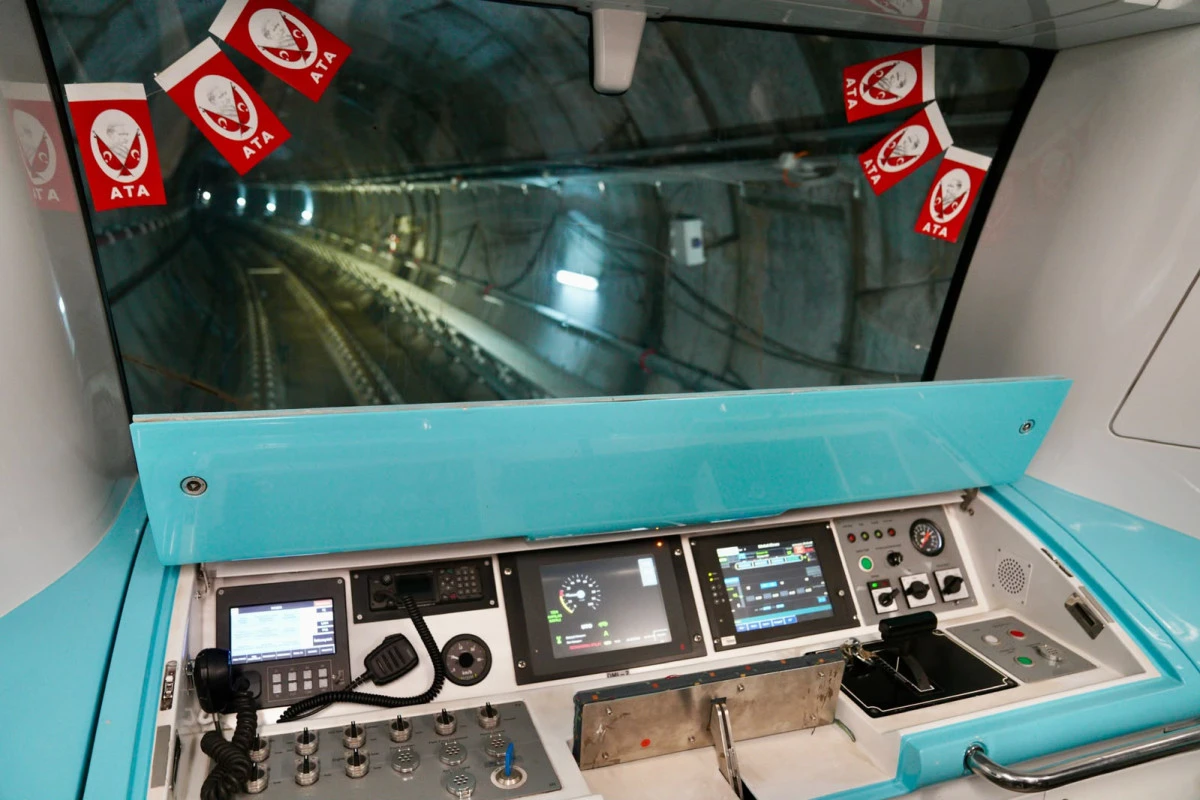 &Uuml;mraniye İle G&ouml;ztepe Arası 21 Dakikaya D&uuml;ş&uuml;yor: Dev Metro Projesinde Sona Gelindi!