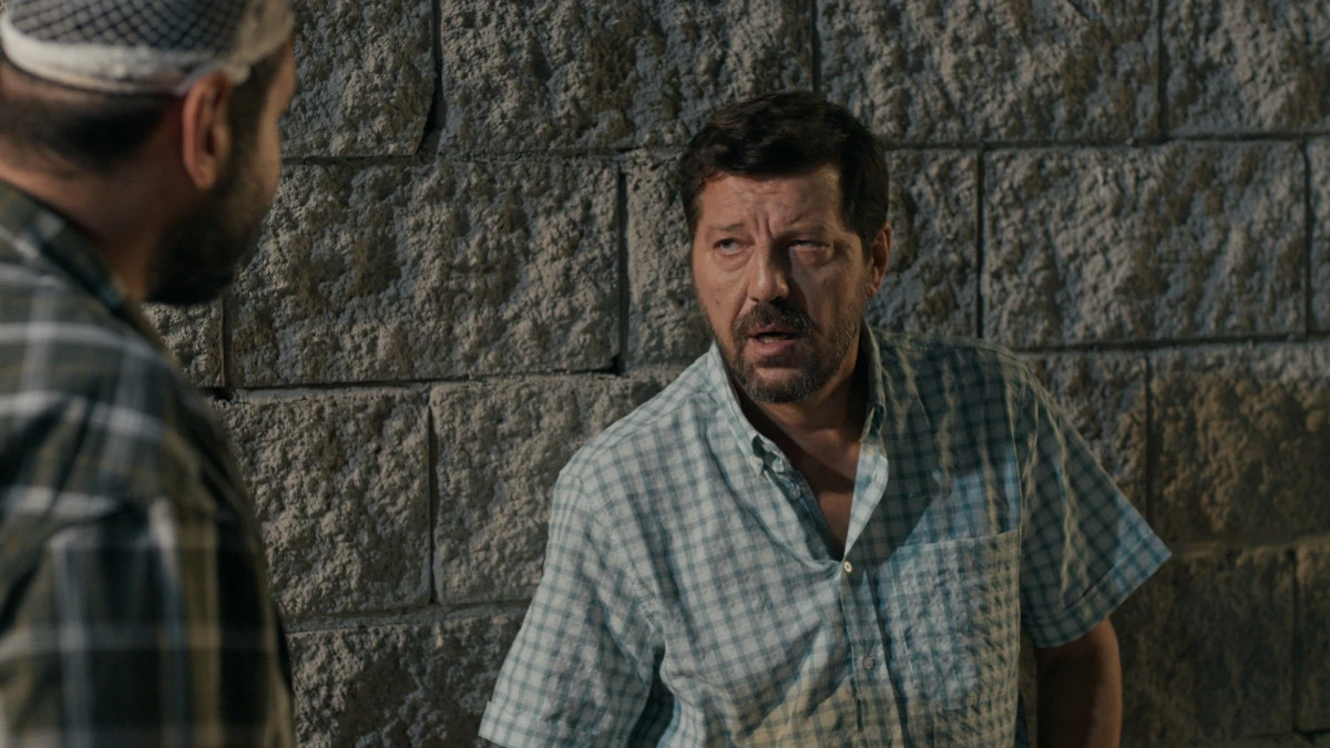 Usta Oyuncu İlker Aksum “Olay Para” Setini Kahkahaya Boğdu.