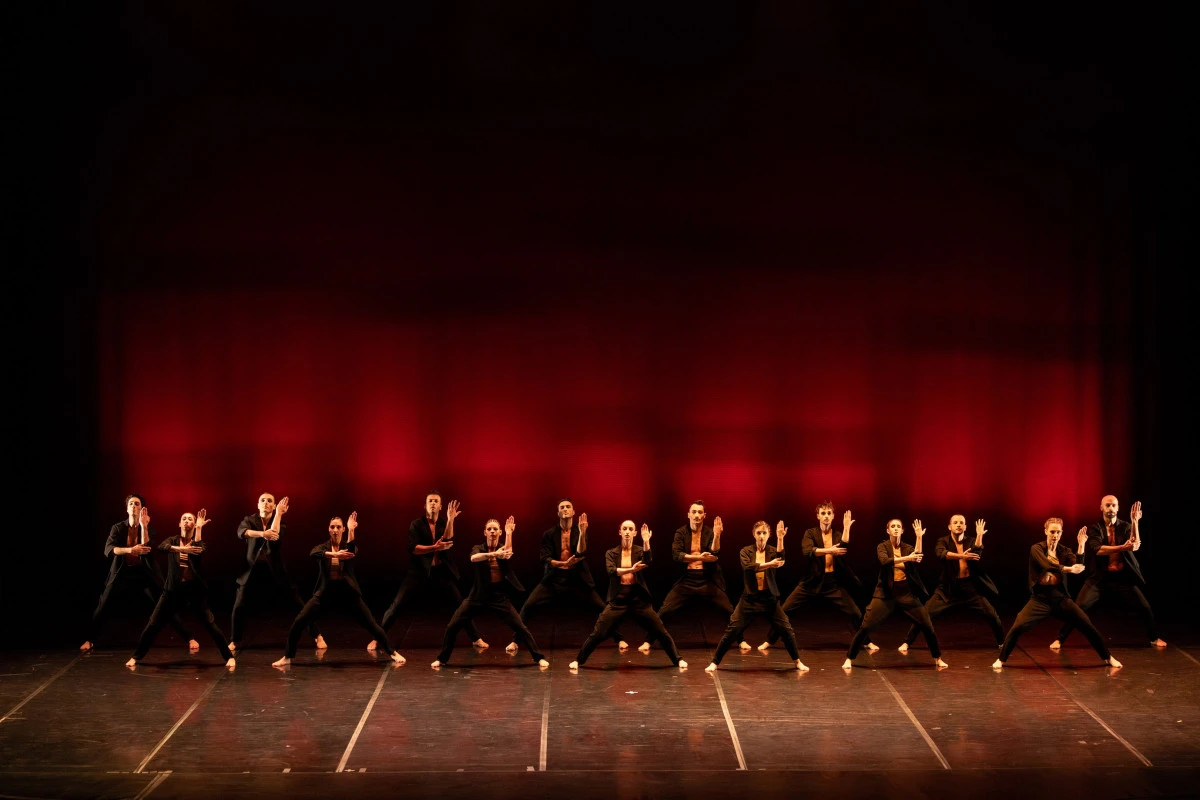 Uyum, Etkileşim ve Hareketin &Ccedil;ok Katmanlı Sahne Deneyimi; Rezonans&rdquo; Sahnede&hellip;