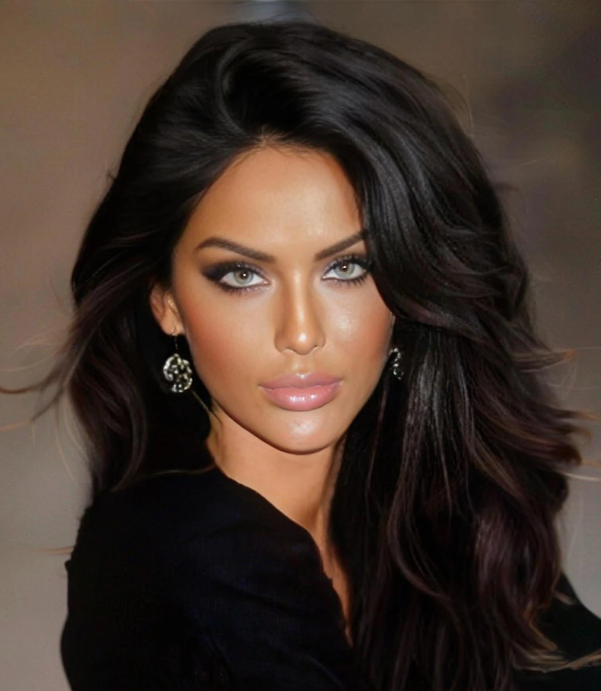 Uzak Şehir’in Yıldızı Sinem Ünsal’a Astrolog Michaela Astro’dan Övgü Dolu Sözler!