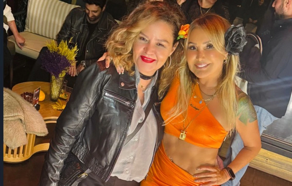 Yonca Evcimik’ten “Lambada” Partisi!