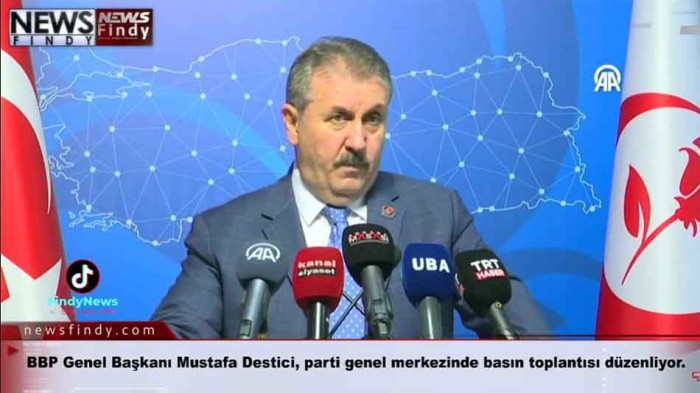 BBP Genel Başkanı Mustafa Destici, parti genel merkezinde basın toplantısı düzenliyor 19-07-2023